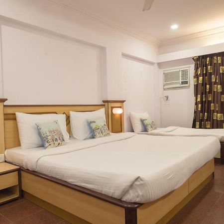 Oyo Flagship 561 Host Inn Mumbai Bagian luar foto