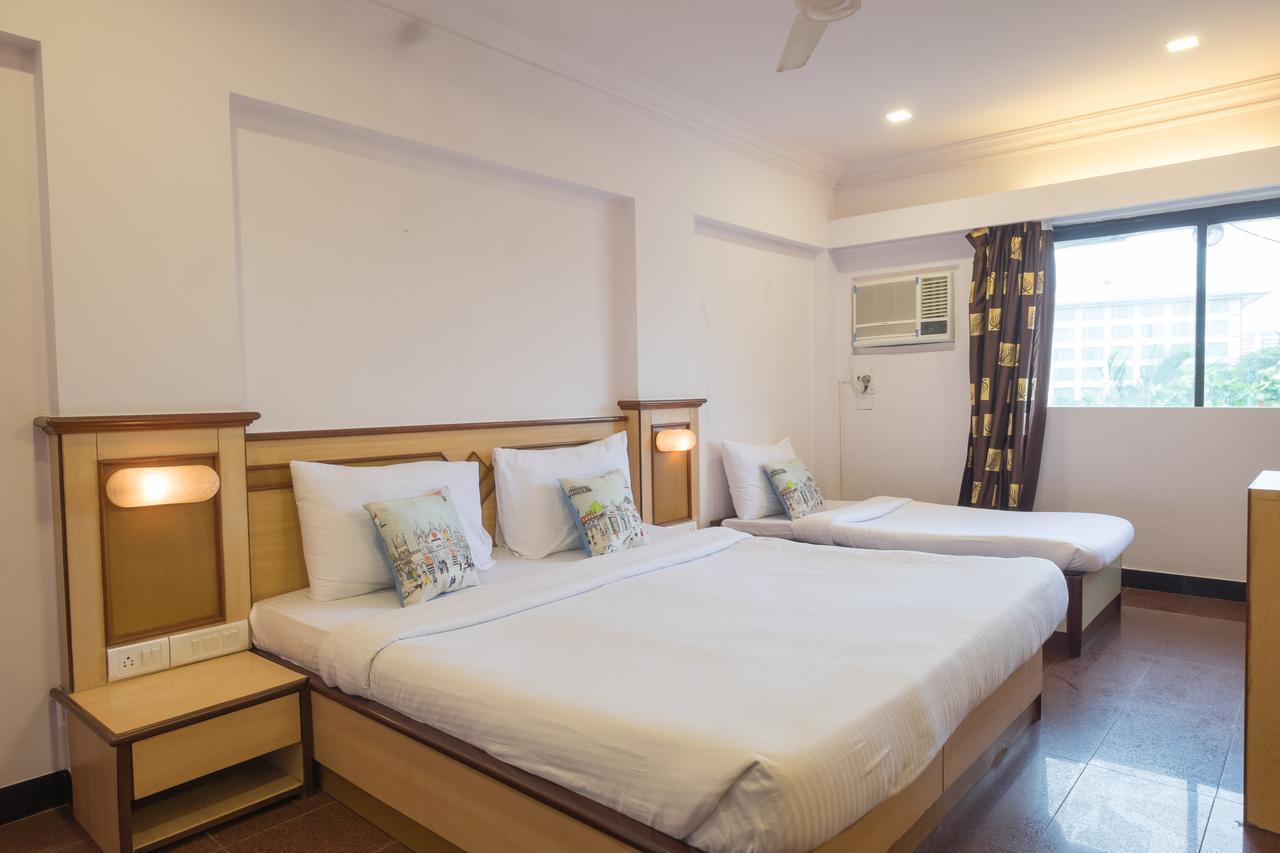 Oyo Flagship 561 Host Inn Mumbai Bagian luar foto