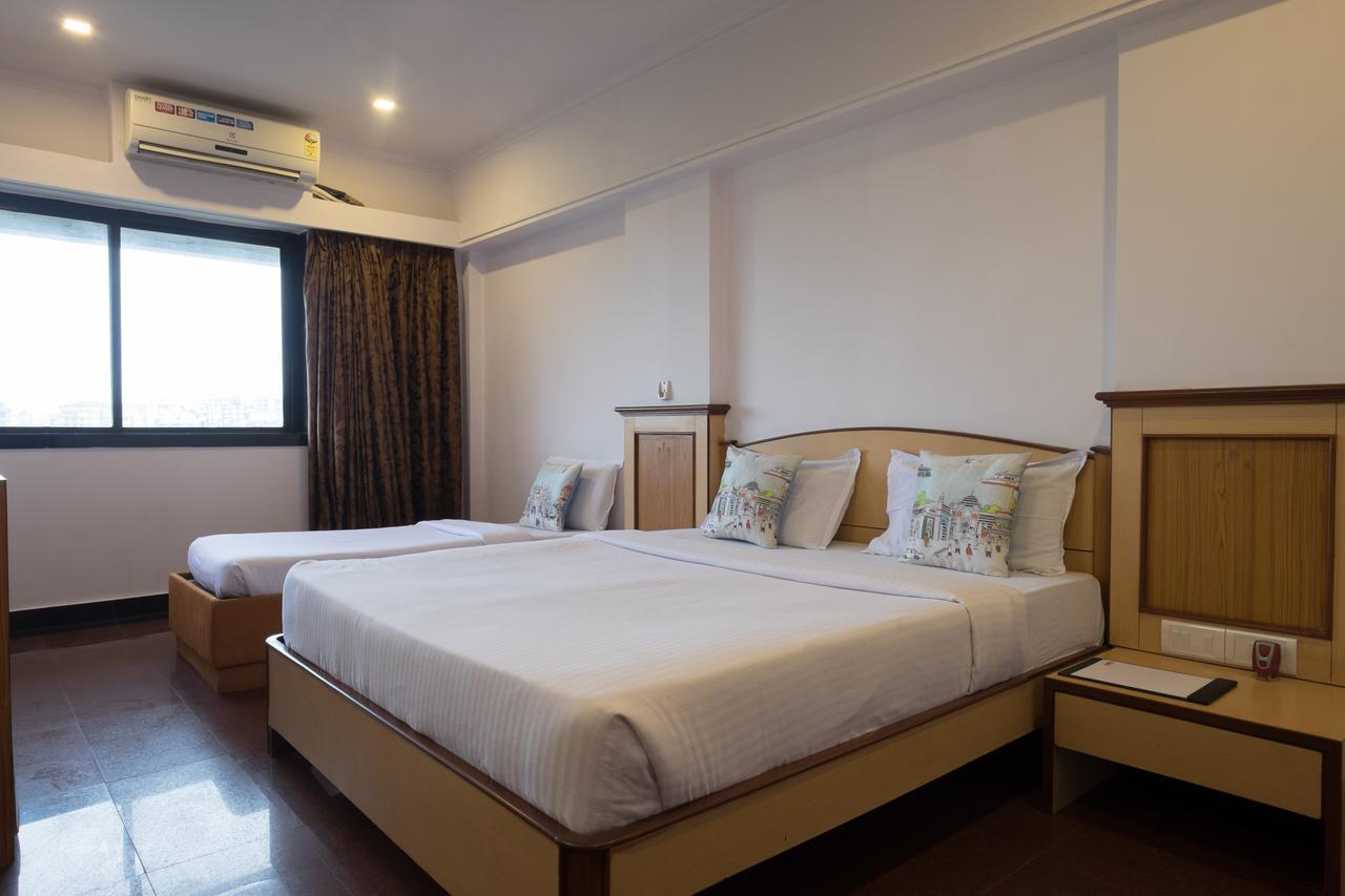 Oyo Flagship 561 Host Inn Mumbai Bagian luar foto