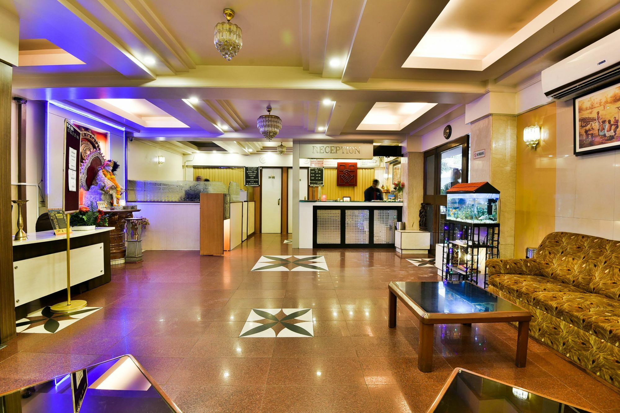 Oyo Flagship 561 Host Inn Mumbai Bagian luar foto
